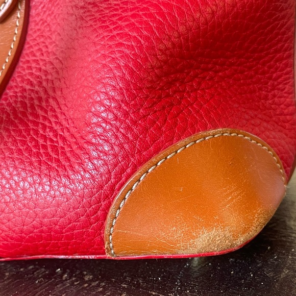 Dooney & Boruke Red Leather Handbag and matching Coin Purse - Picture 13 of 14